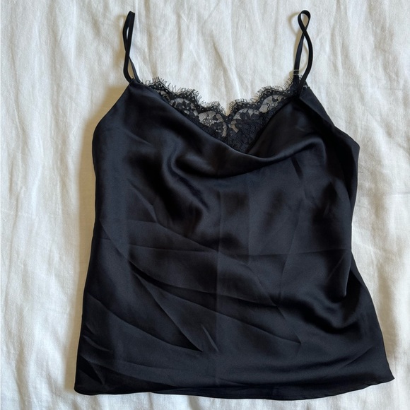 ABERCROMBIE & FITCH - LACE TRIMMED CAMISOLE - Picture 1 of 3